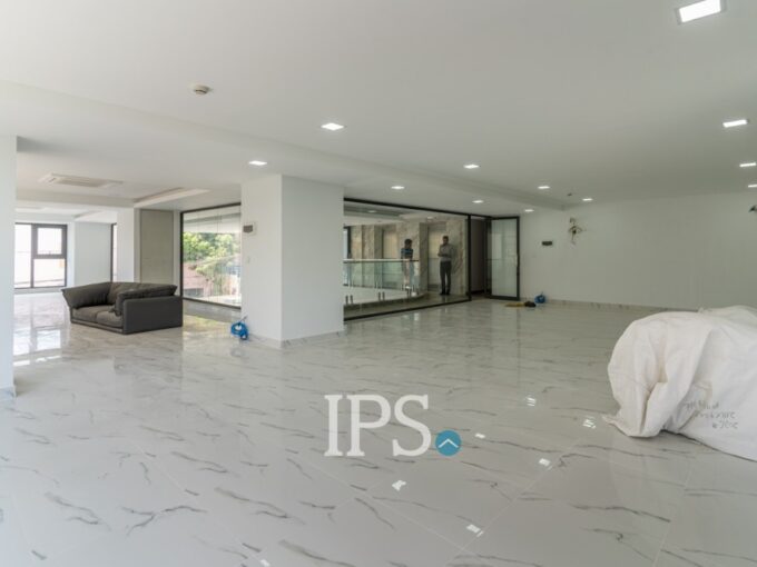100 Sqm Office Space For Rent - Boeung Trabek