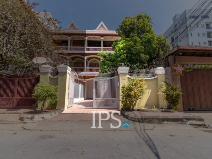 3 Bedroom Shophouse For Rent - Phsar Daeum Thkov