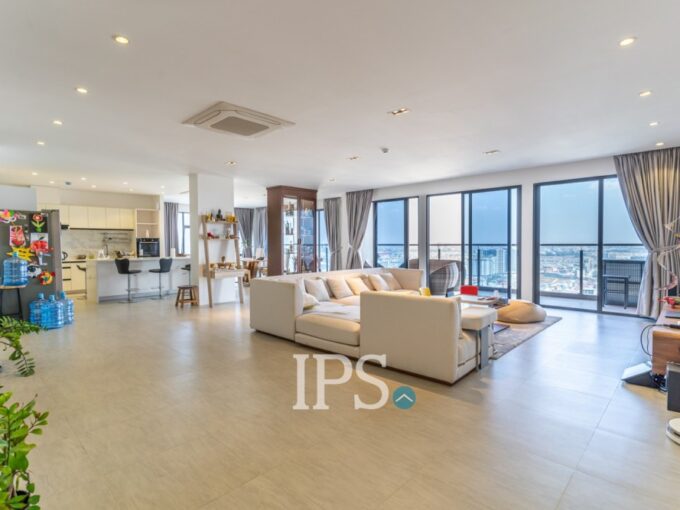 3 Bedroom Penthouse Condo For Rent - Time Square 2