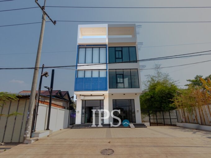 4 Bedroom Shophouse For Rent - Kouk Chak