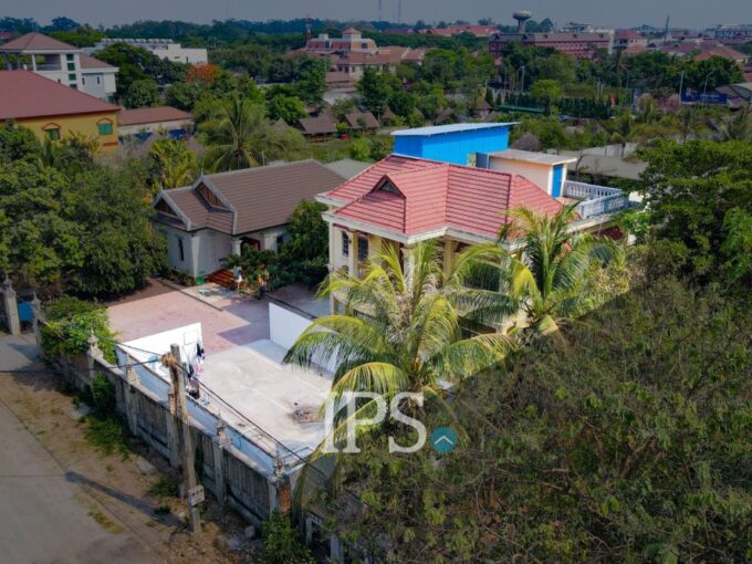 7 Bedroom House For Sale - Svay Dangkum