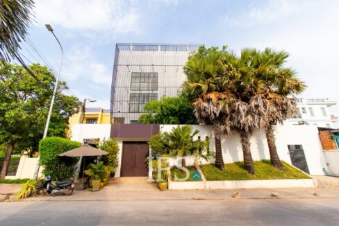24 Bedroom Hotel For Sale - Svay Dangkum