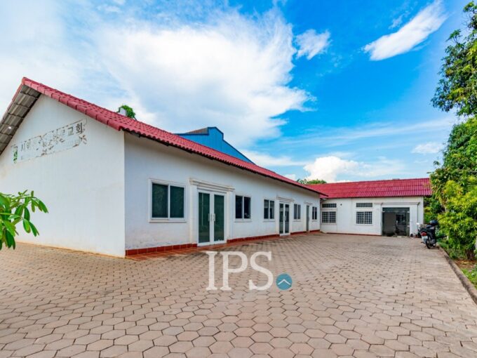 6 Bedroom Shophouse For Rent - Svay Dangkum