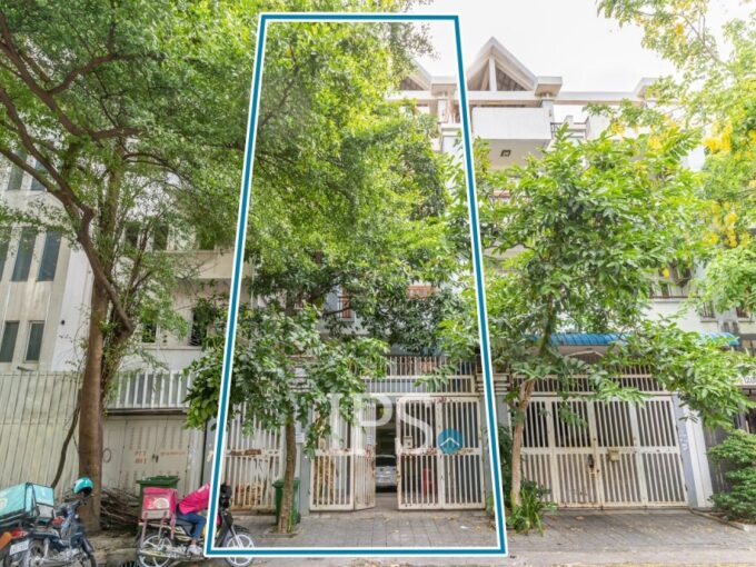 7 Bedroom Shophouse For Rent - Toul Tum Poung 1