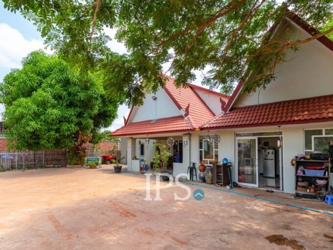16 Bedroom Guesthouse For Rent - Slor Kram