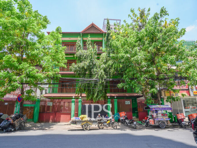 13 Bedroom Commercial Building For Rent - BKK1