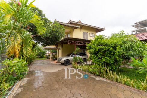 3 Bedroom Weekend Home For Sale - Along Mekong River