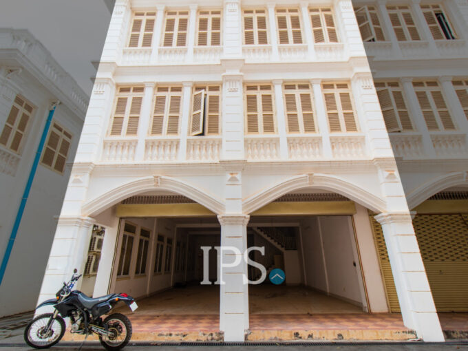 576 Sqm Shophouse For Rent - Sala Kamreuk