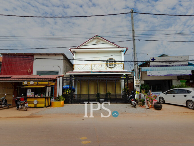 2 Bedroom Shophouse For Rent - Sangkat Siem Reap