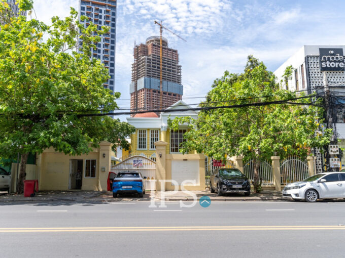 800 Sqm Commercial Villa For Rent - Boeung Kak 1