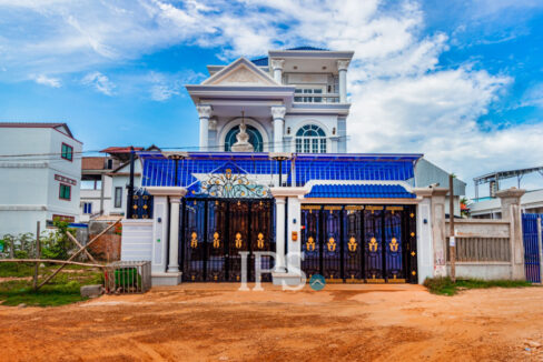 4 Bedroom Villa For Sale - Svay Dangkum