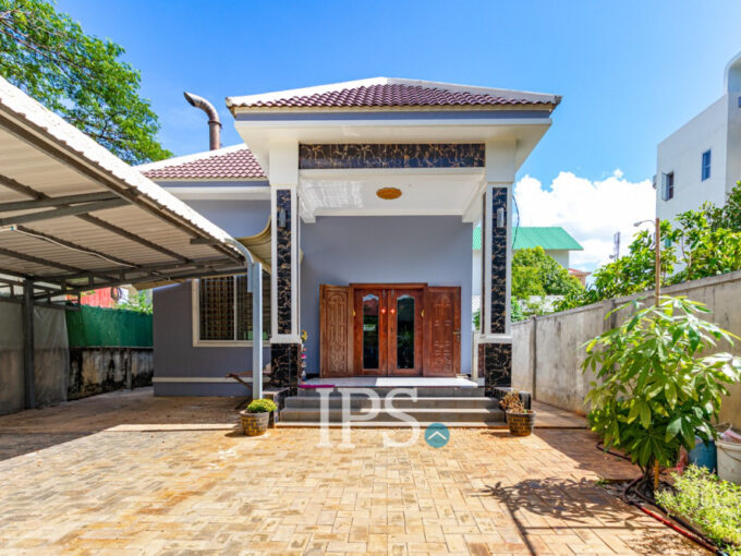 2 Bedroom House For Rent - Svay Dangkum