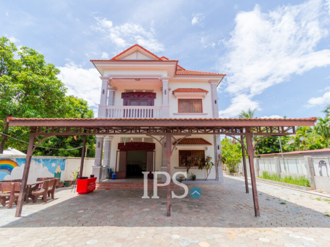 6 Bedroom Villa For Rent - Sala Kamreuk