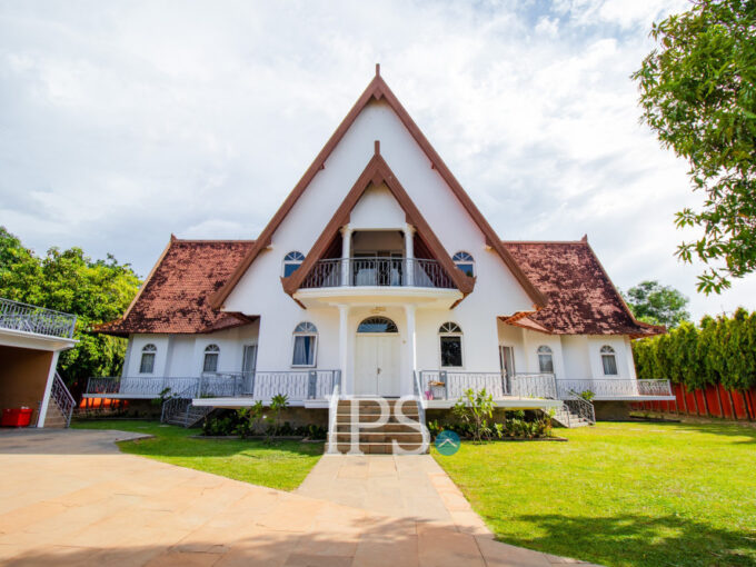 6 Bedroom Villa For Rent - Chreav