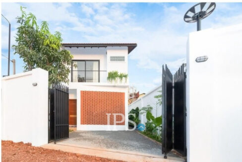 3 Bedroom Villa For Sale - Svay Dangkum