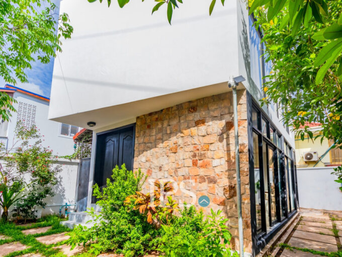 2 Bedroom Villa For Rent - Svay Dangkum