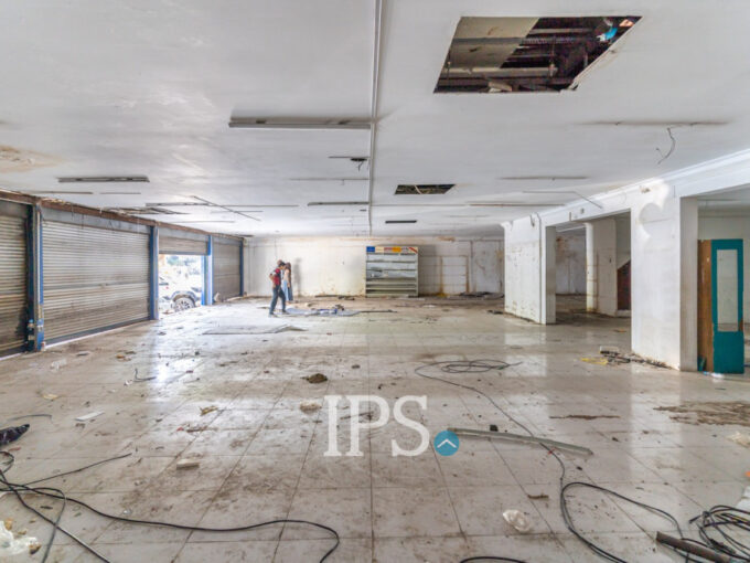 500 Sqm Retail Space For Rent - Teuk La Ark 1