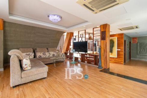 3 Bedroom Penthouse For Rent - Svay Dangkum