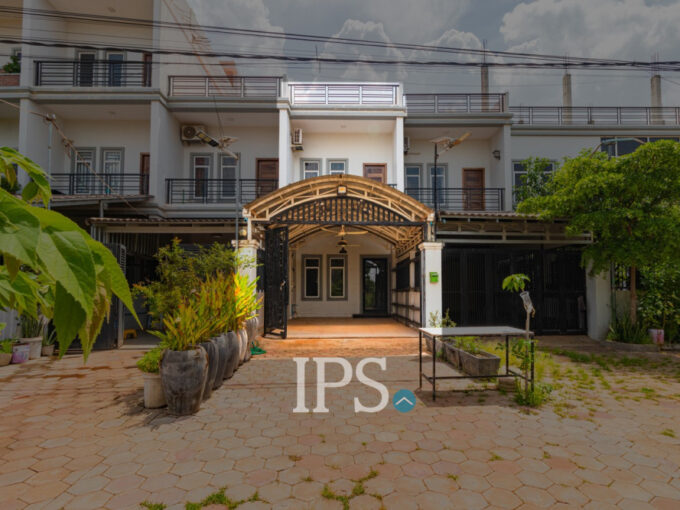 2 Bedroom Flat For Rent - Svay Dangkum
