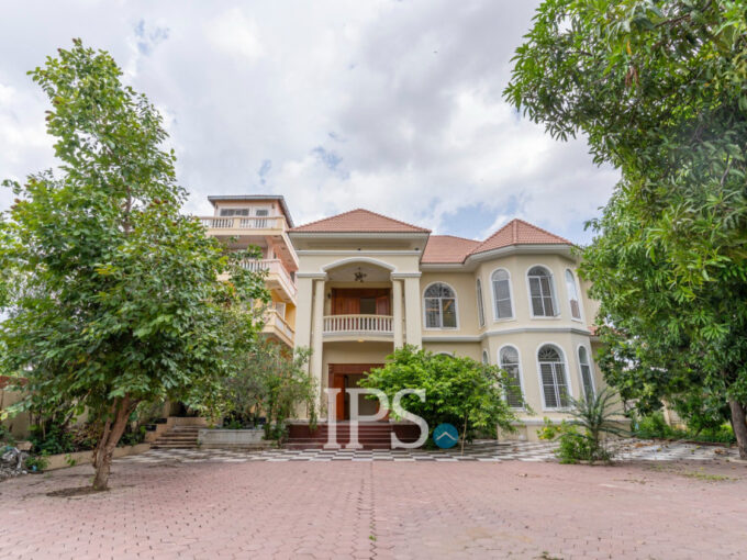 5 Bedroom Villa For Rent - Chroy Changvar