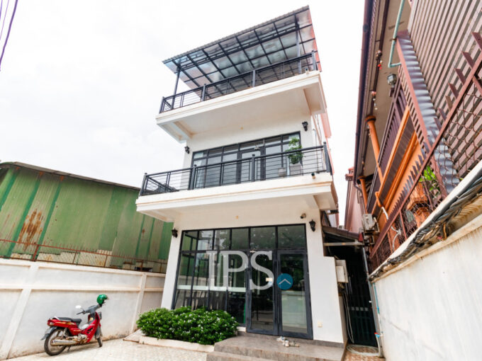 3 Bedroom Shophouse For Rent - Sala Kamreuk