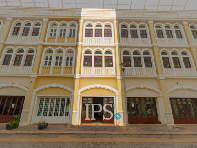 4 Bedroom Flat For Rent - Borey Arcade