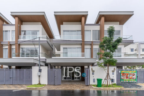 4 Bedroom Twin Villa For Rent - Sen Sok
