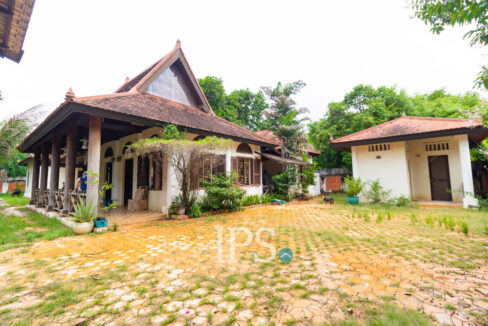 4 Bedroom Wooden House For Sale - Svay Dangkum