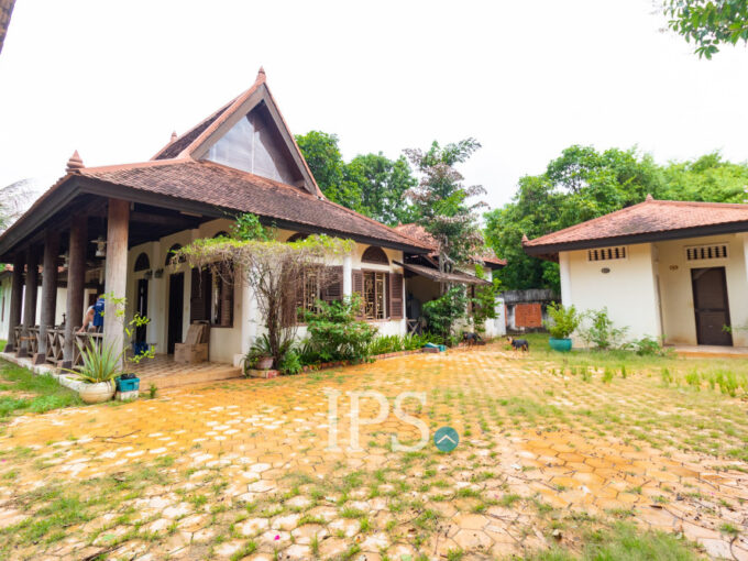 4 Bedroom Wooden House For Sale - Svay Dangkum