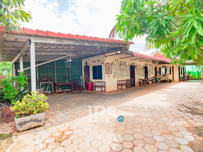 5 Bedroom House For Rent - Chreav
