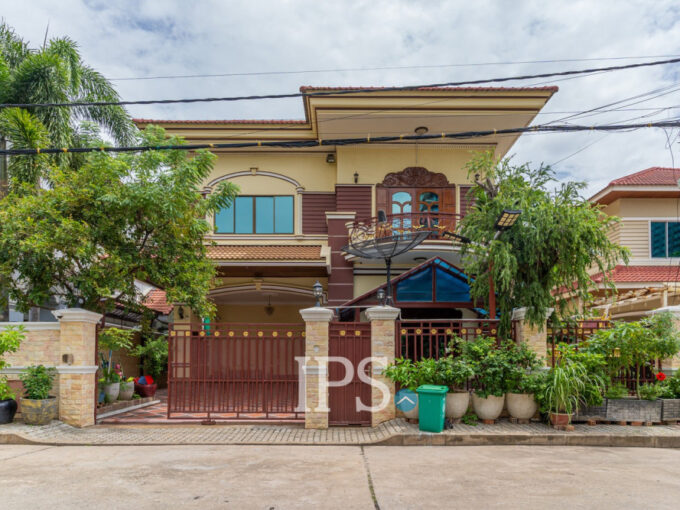 3 Bedroom Villa For Rent - Borey Chamkarmorn