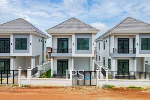 3 Bedroom Villa For Sale - Borey Angkor Serei Mongkol