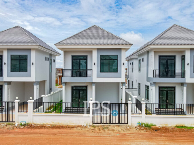 3 Bedroom Villa For Sale - Borey Angkor Serei Mongkol