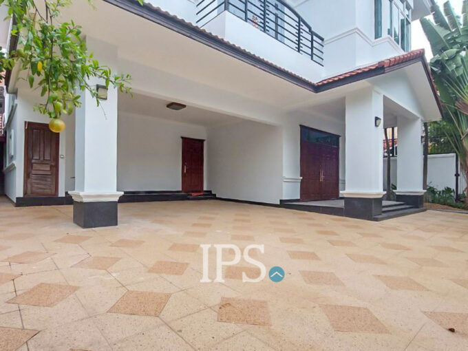 4 Bedroom Villa For Rent - Bassac Garden City