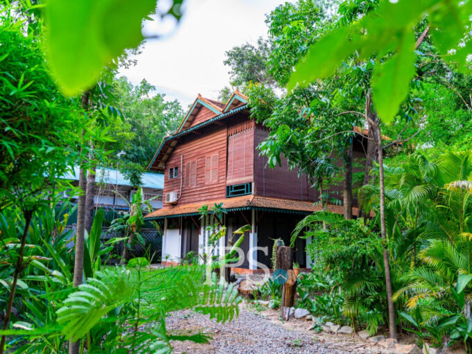 2 Bedroom  Compound Wooden  House For Rent - Sala Kamreuk