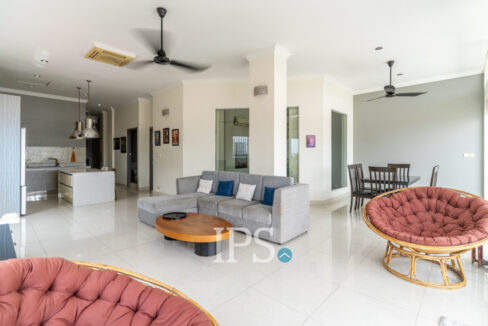 Renovated 2 Bedroom Apartment For Rent - Wat Phnom
