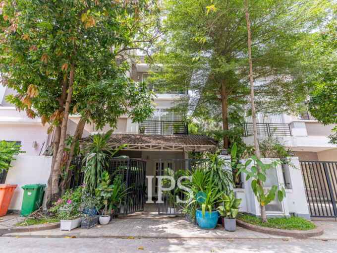 4 Bedroom Villa For Rent - Peng Houth The Star Natural