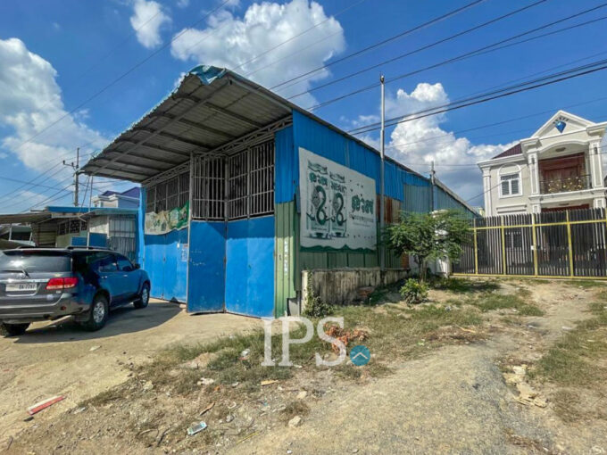 351 Sqm Land with Warehouse For  Sale - Samraong Kraom