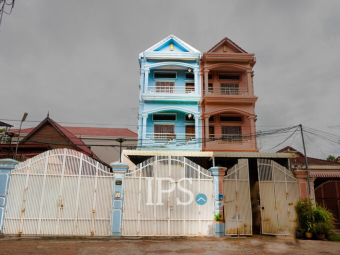 4 Bedroom Flat For Rent - Svay Dangkum