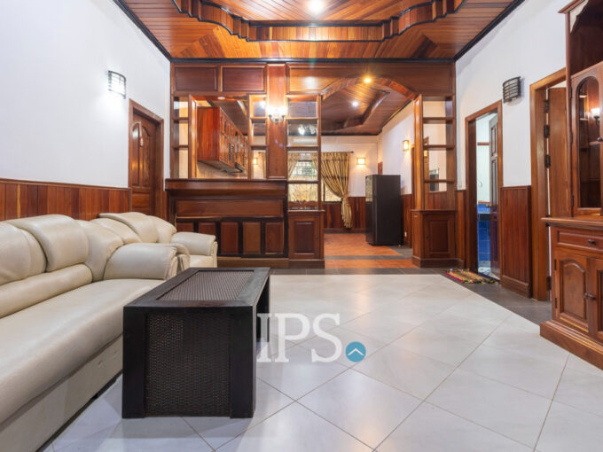 3 Bedroom Apartment  For Rent - Slor Kram