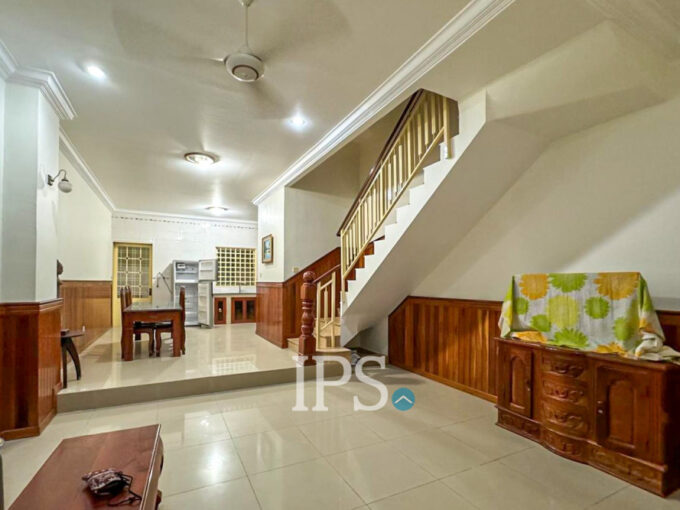 4 Bedroom Villa For Rent - Bassac Garden