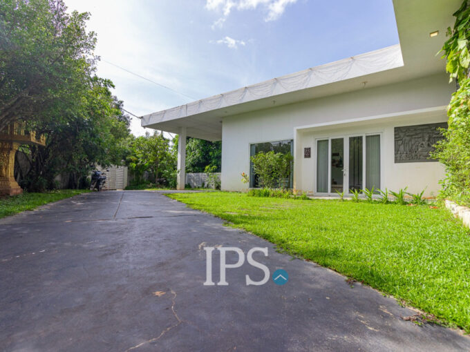 2 Bedroom Villa For Rent - Teuk Vil