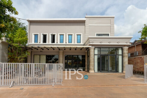 5 Bedroom  Commercial Building For Sale - Chreav