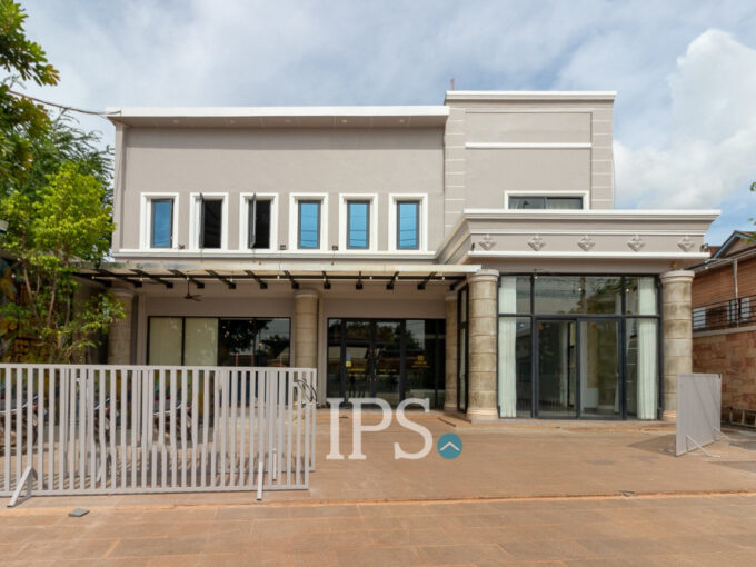 5 Bedroom  Commercial Building For Sale - Chreav