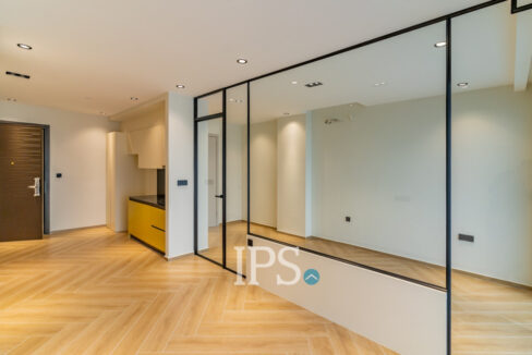 32nd Floor 1 Bedroom Condo Type B3 Resale - Time Square 306