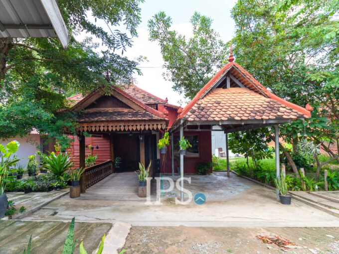 1 Bedroom Compound Wooden House For Rent - Svay Dangkum