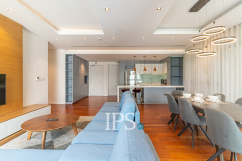3 Bedroom Serviced Apartment For Rent - Boeung Trabek