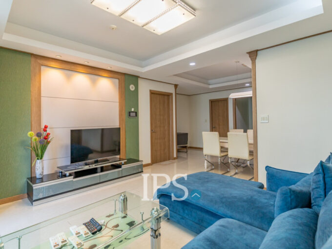 2 Bedroom Condo For Rent - De Castle Royal