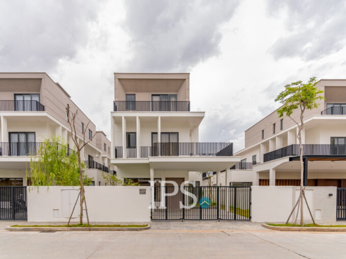 4 Bedroom Villa Klem For Rent - Chankiri Palm Creek