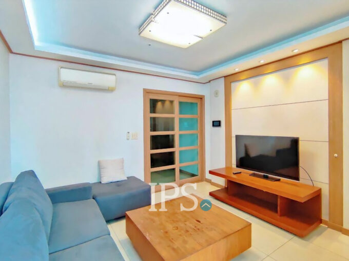 8th Floor 1 Bedroom Condo For Sale - De Castle Royal